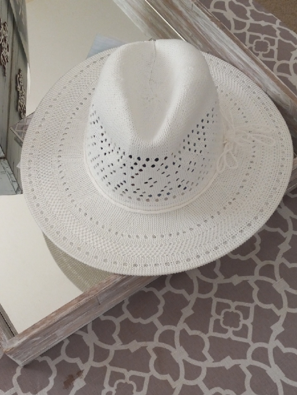 White Crochet Wide-Brim Sun Hat